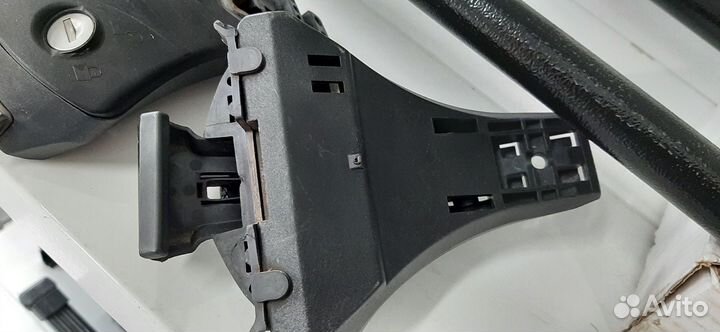 Крепление багажника на интегрированные рейлинги