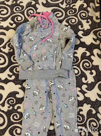 Спортивный костюм