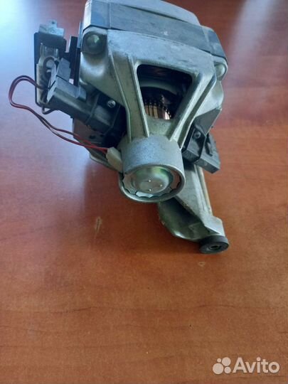 Двигататель стиральной машины