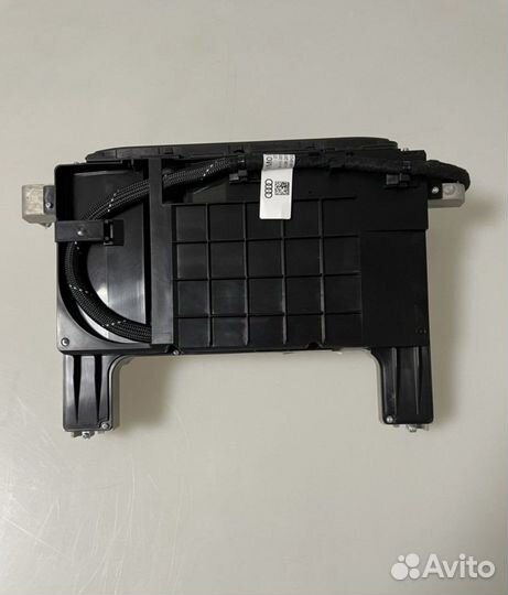 Дисплей для Audi Q7 4M