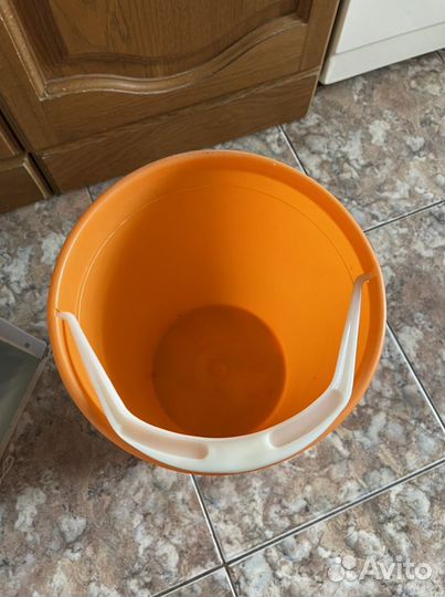 Подставка для мусора в шкаф гарнитура