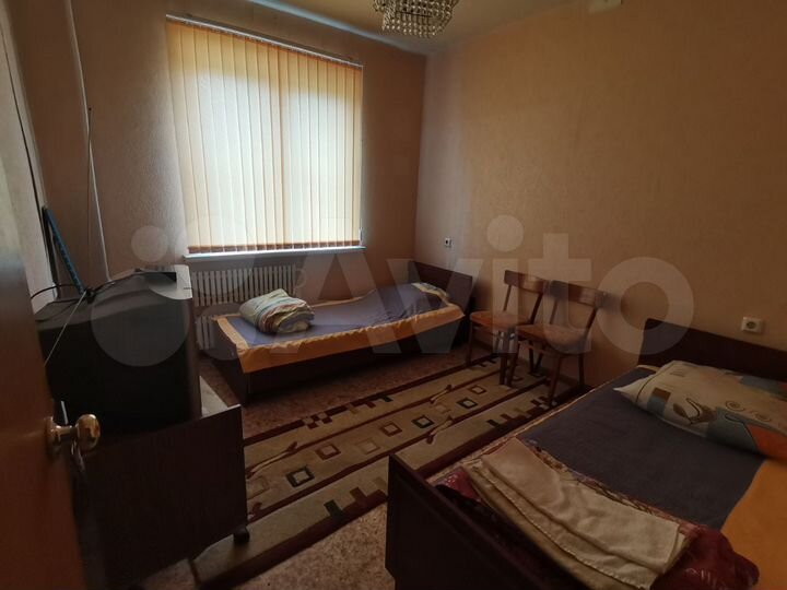 2-к. квартира, 52 м², 1/10 эт.