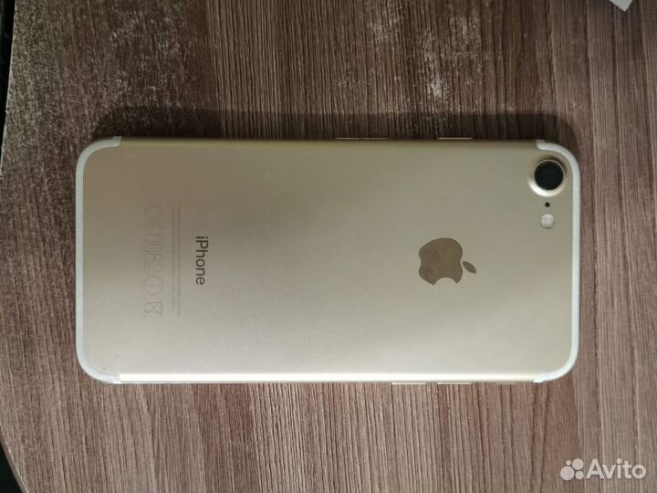 iPhone 7, 32 ГБ