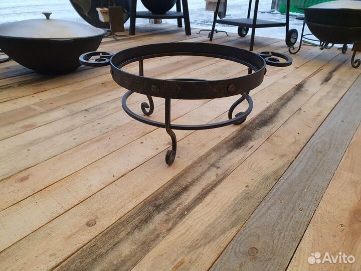 Подставка под казан Везувий 12л кованая