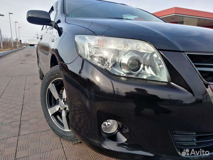 Toyota Corolla Fielder, 2011