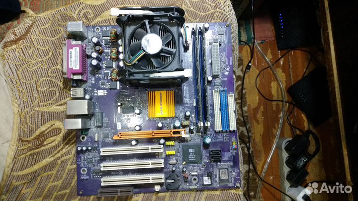 Материнская плата Socket 478 775