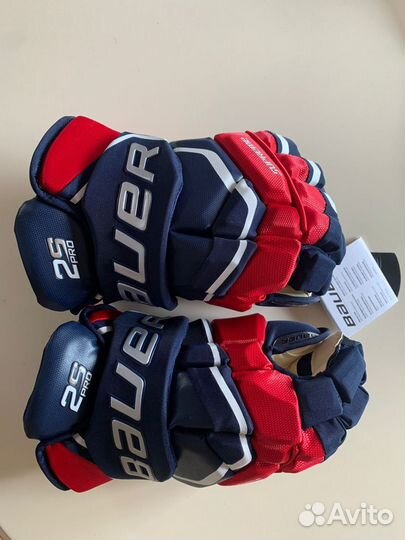 Перчатки хоккейные