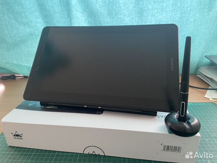 Интерактивный дисплей huion kamvas 13