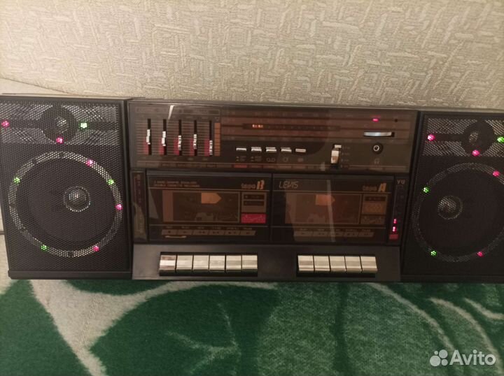 Кассетный магнитофон