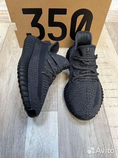 Кроссовки Adidas Yeezy Boost 350 v2