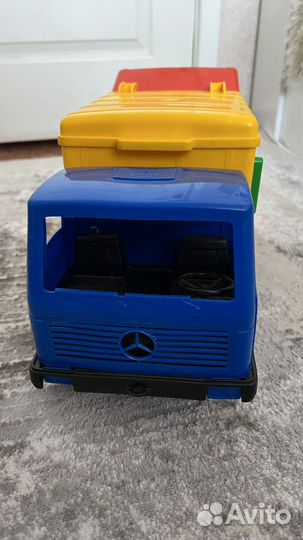 Машина грузовик игрушечная