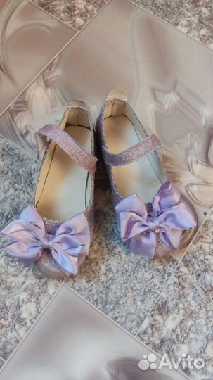 Туфли для девочки 28-30 размер