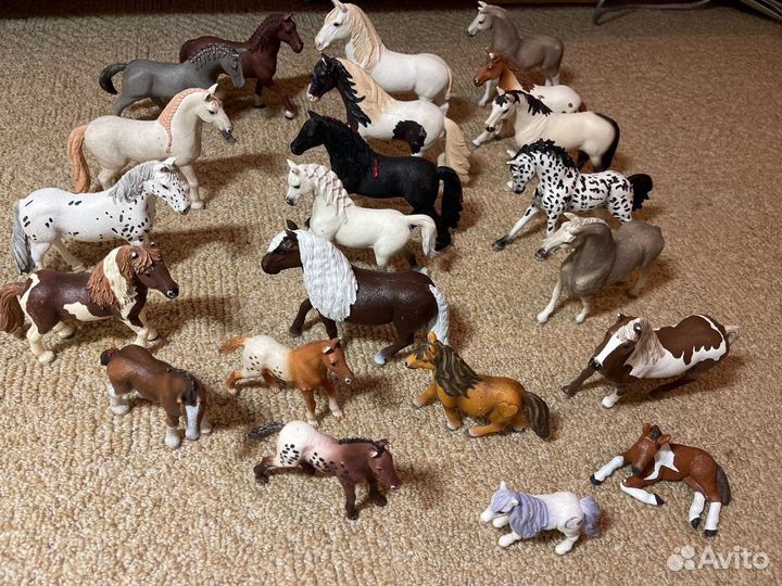 Коллекционные фигурки лошадей schleich