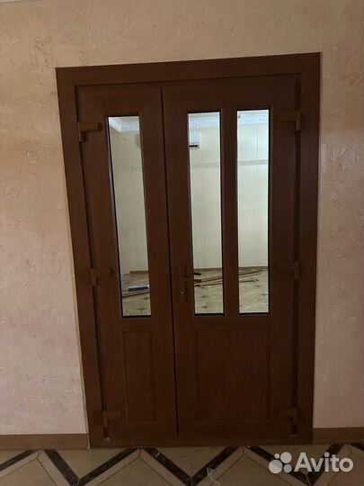 Дверь пластиковая 2-хстворчатая