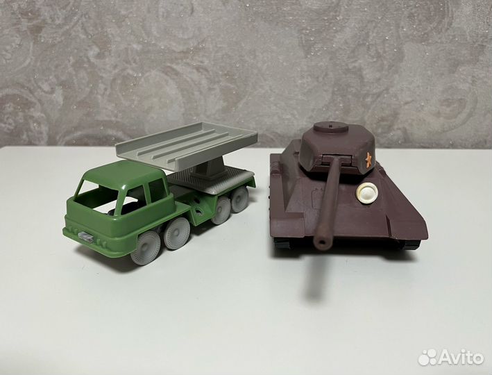 Советский пластиковый танк и катюша СССР