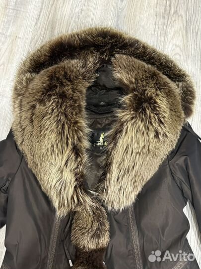 Пальто зимнее с натуральным мехом