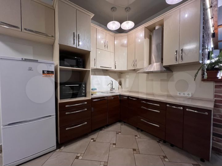 Дом 191,3 м² на участке 5 сот.