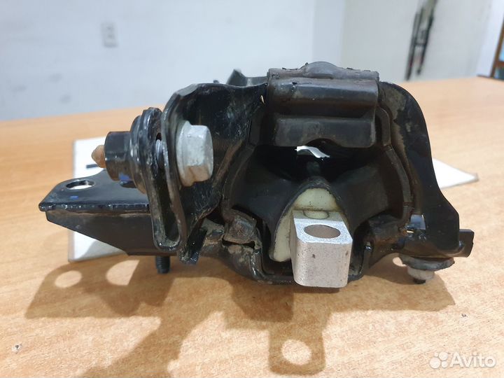 Опора МКПП фольксваген поло 2016 год