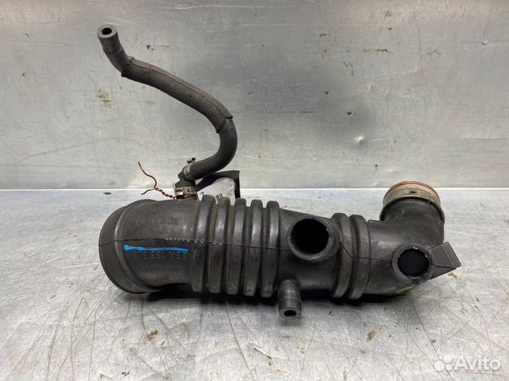 Патрубок интеркулера Skoda Octavia (A4 1U)