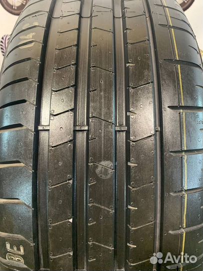 Pirelli P Zero PZ4 235/50 R20 104Y