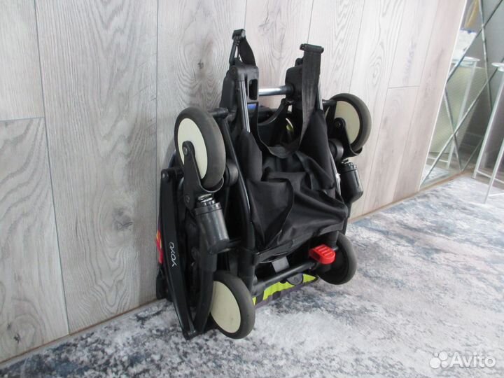 Прогулочная коляска yoya