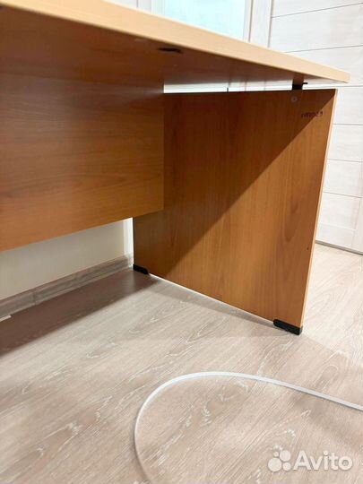 Письменный стол