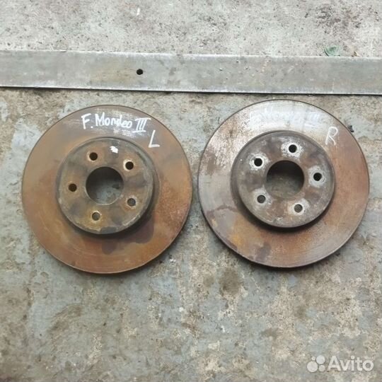 Тормозные диски (левый/правый) Ford Mondeo 3