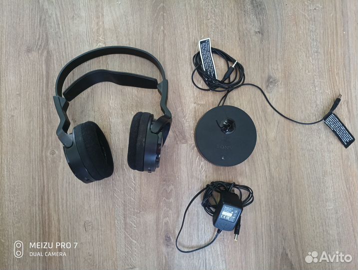 Наушники Sony MDR-RF811R