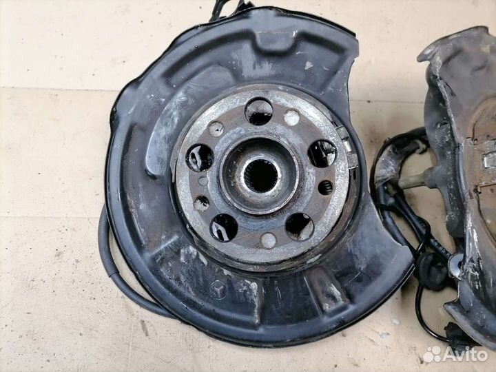 Кулаки задние для мерседеса Е 211