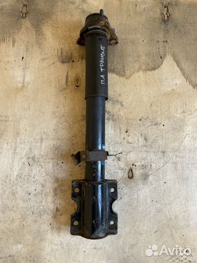 Транзит 5 98г. Амортизатор передний