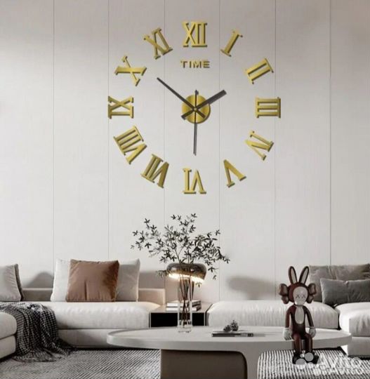 Часы настенные римские и арабские