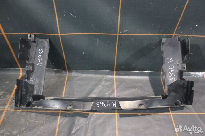 Рамка радиатора - Renault Logan 1