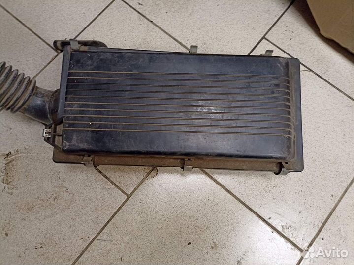 Корпус воздушного фильтра Nissan Almera N15