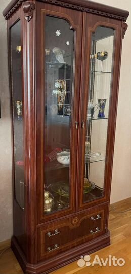 Шкаф сервант