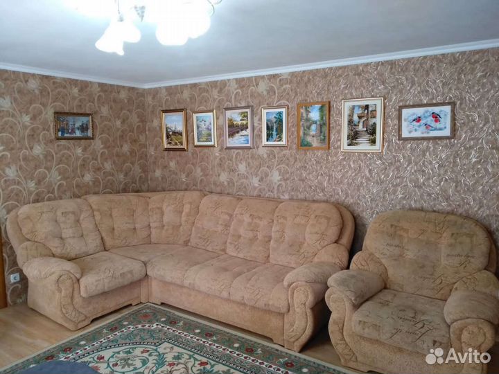 Диван