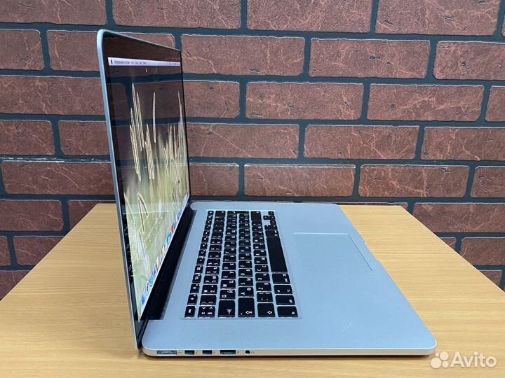 Apple MacBook Pro 15 2013 i7/8/256/793 цикла