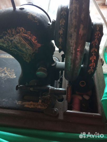 Швейная машинка Зингер