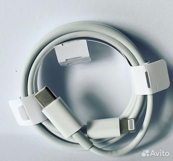 Зарядка на iPhone кабель