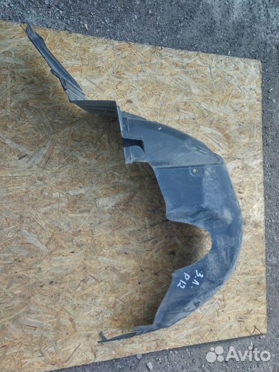 Ниссан Примьера подкрылок задний левый Лев
