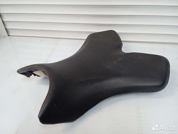 Yamaha R1 2004-2006. Сиденье водительское