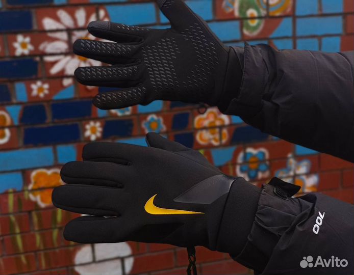 Перчатки Nike hyperwarm