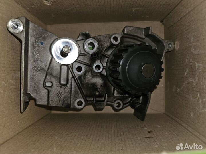 Помпа Рено меган, флюенс, двигатель к4м