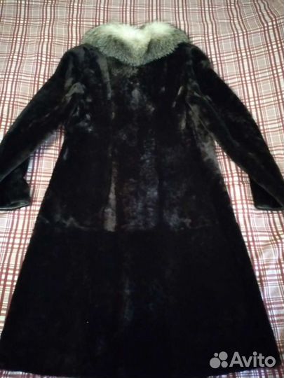 Шуба с песцовым воротником 46-48