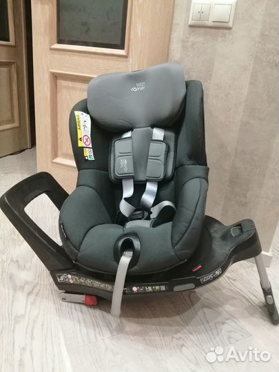Продаю поворотное автокресло Britax Romer