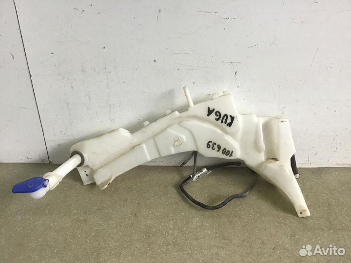 Бачок омывателя лобового стекла Ford Kuga 2008-201