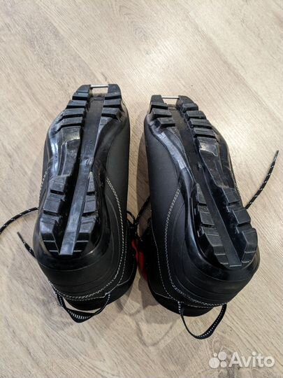 Лыжные ботинки spine