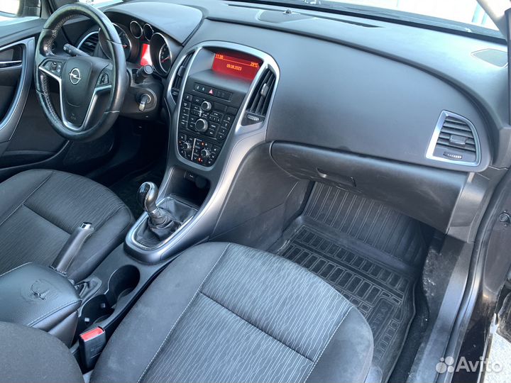 Opel Astra, 2014