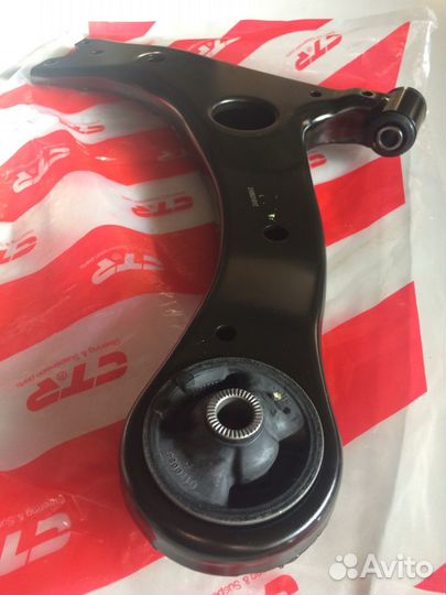 Рычаг передний левый Corolla 120 Avensis 250