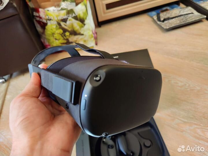 Шлем виртуальной реальности Oculus quest (1) 128