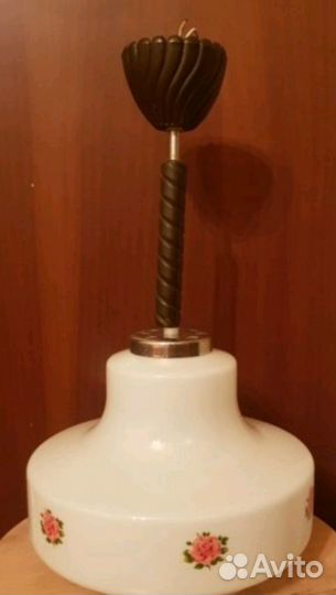 Продам люстру